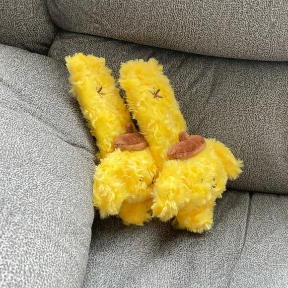 Fuzzy Pompompurin Seatbelt Covers Set - Picture 2 of 4